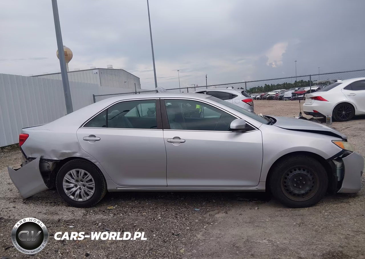 2014 Toyota Camry Le VIN:4T4BF1FK9ER428107 - 13