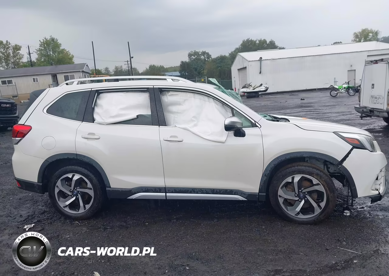 2024 Subaru Forester Touring VIN:JF2SKAMC8RH423020 - 13
