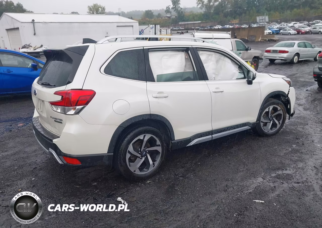 2024 Subaru Forester Touring VIN:JF2SKAMC8RH423020 - 4