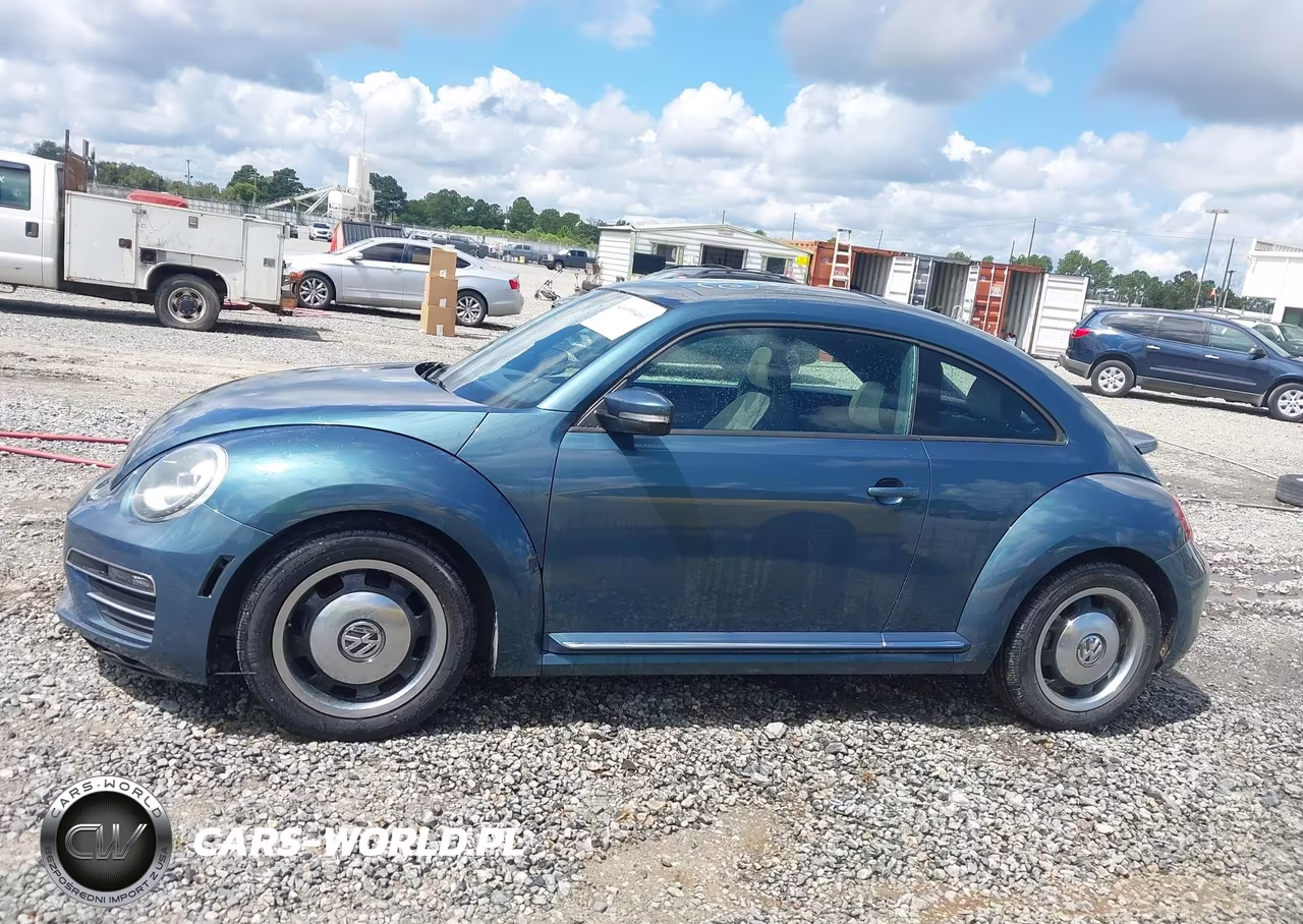 2018 Volkswagen Beetle 2.0T Coast-2.0T S VIN:3VWFD7AT9JM707531 - 14