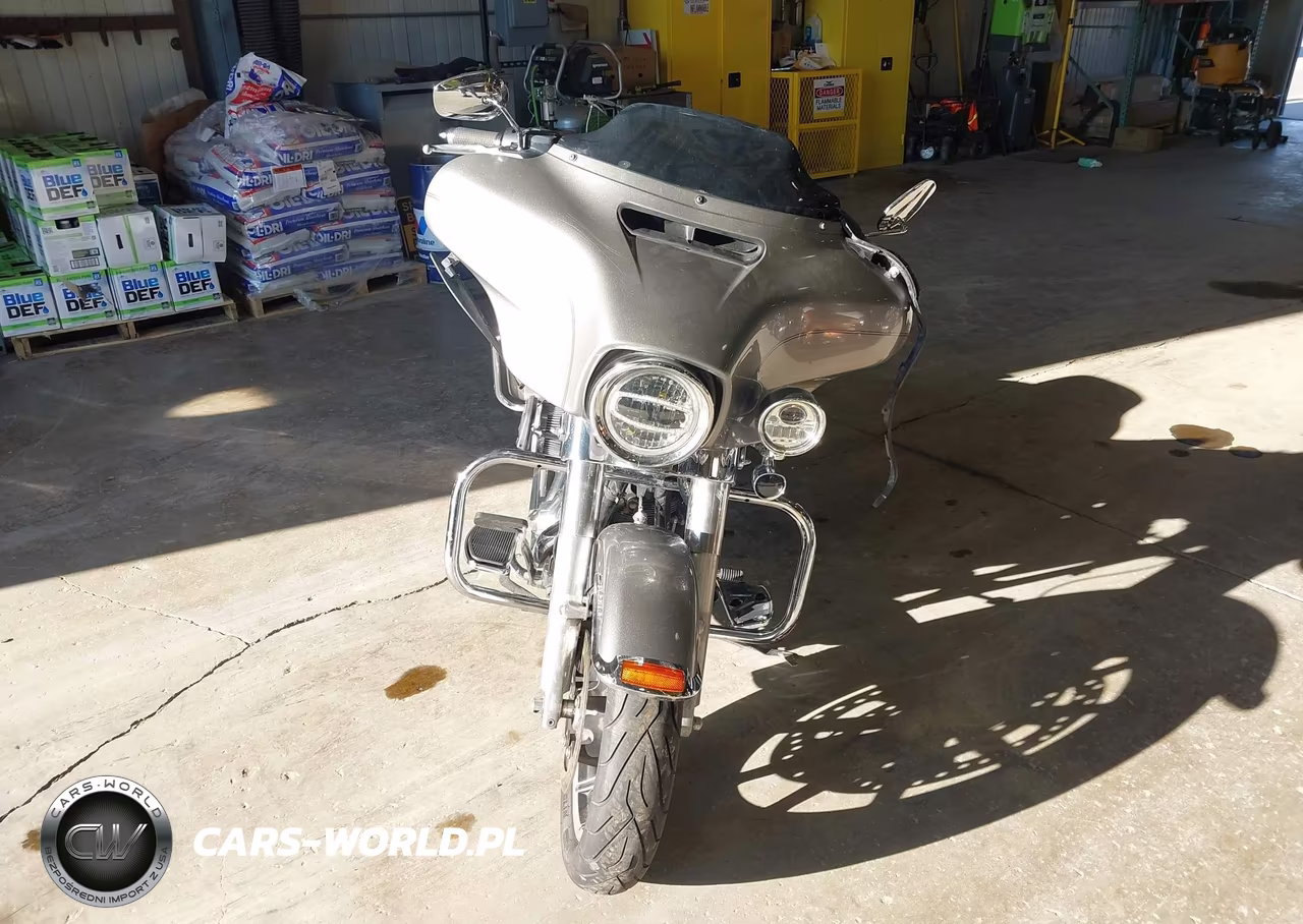 2016 Harley-Davidson Flhtcu Ultra Classic Electra Gld VIN:1HD1FCM12GB655510 - 5