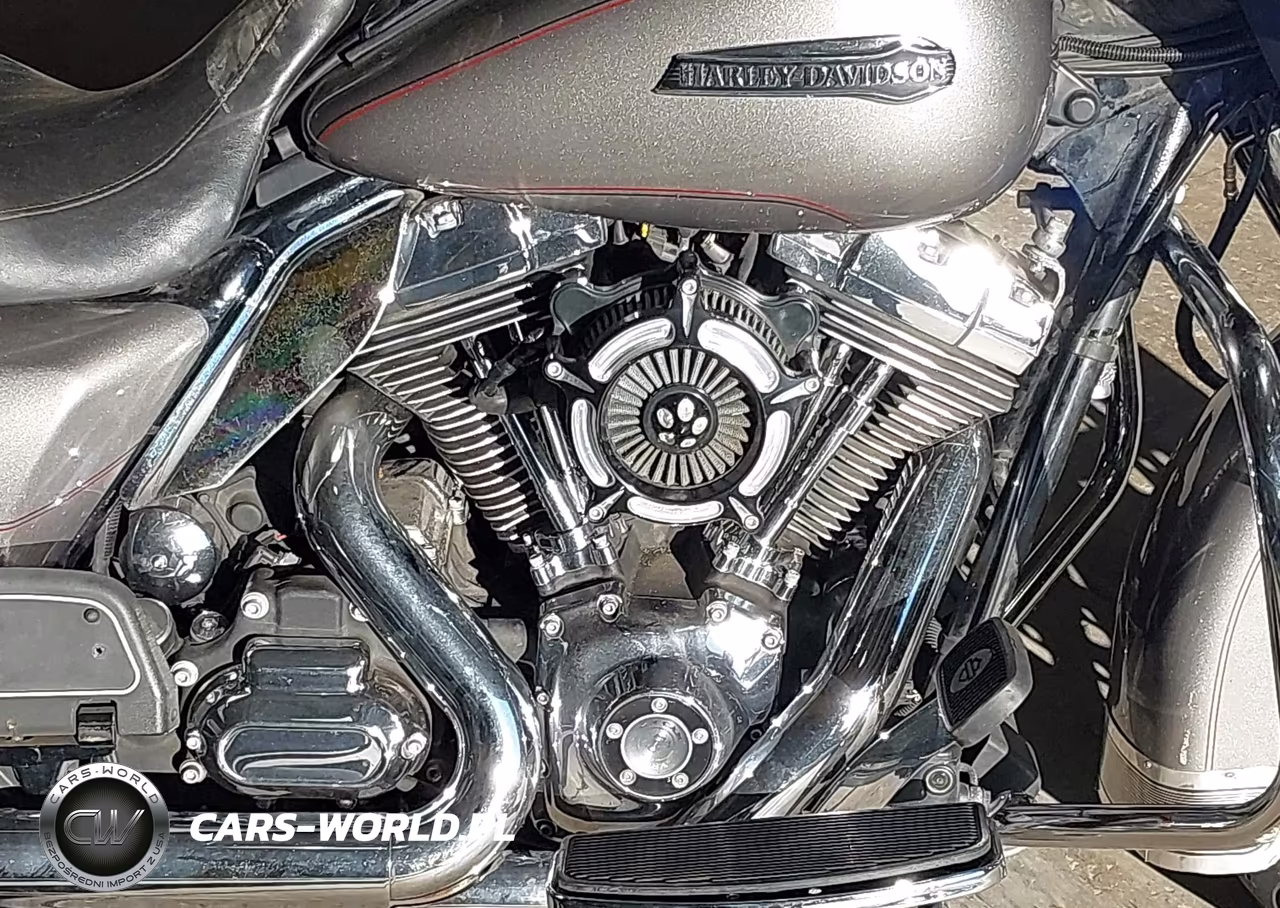2016 Harley-Davidson Flhtcu Ultra Classic Electra Gld VIN:1HD1FCM12GB655510 - 8