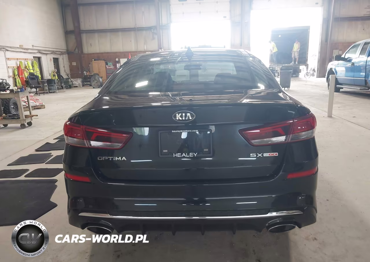 2019 Kia Optima Sx Turbo VIN:5XXGW4L25KG324838 - 16