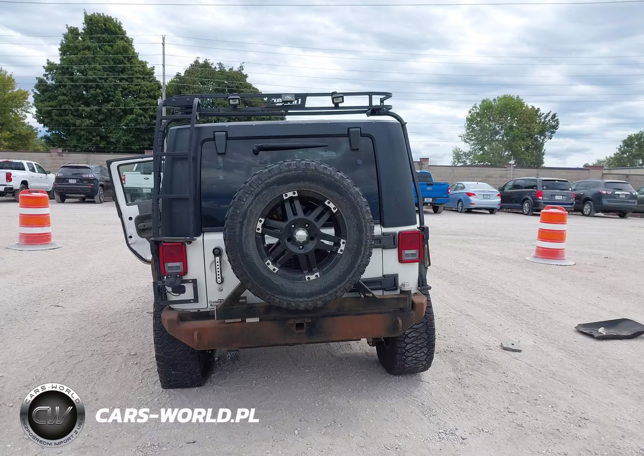 2008 Jeep Wrangler Unlimited Rubicon VIN:1J4GA69128L599661 - 16