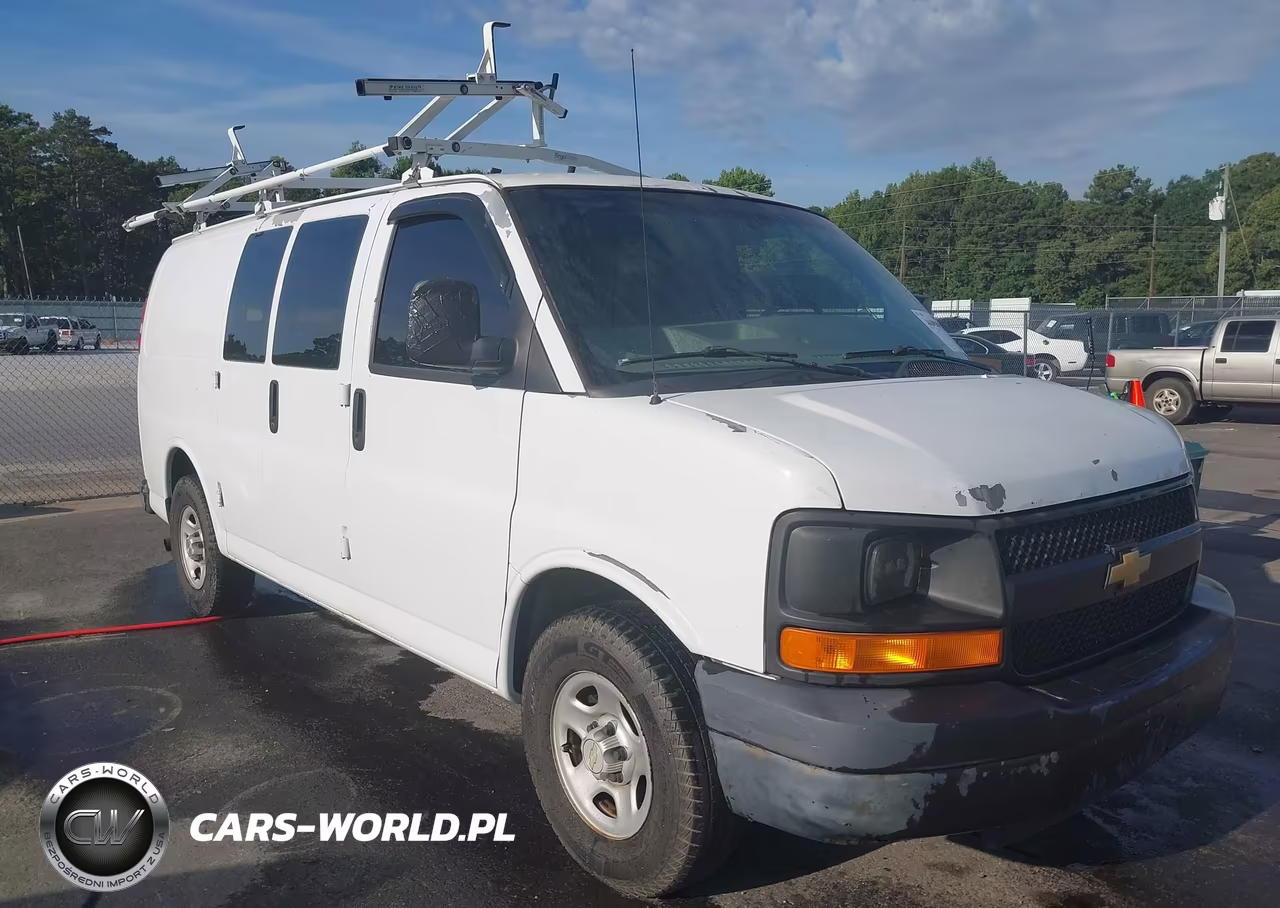 2008 Chevrolet Express Work Van VIN:1GCFG15X881209820 - 1