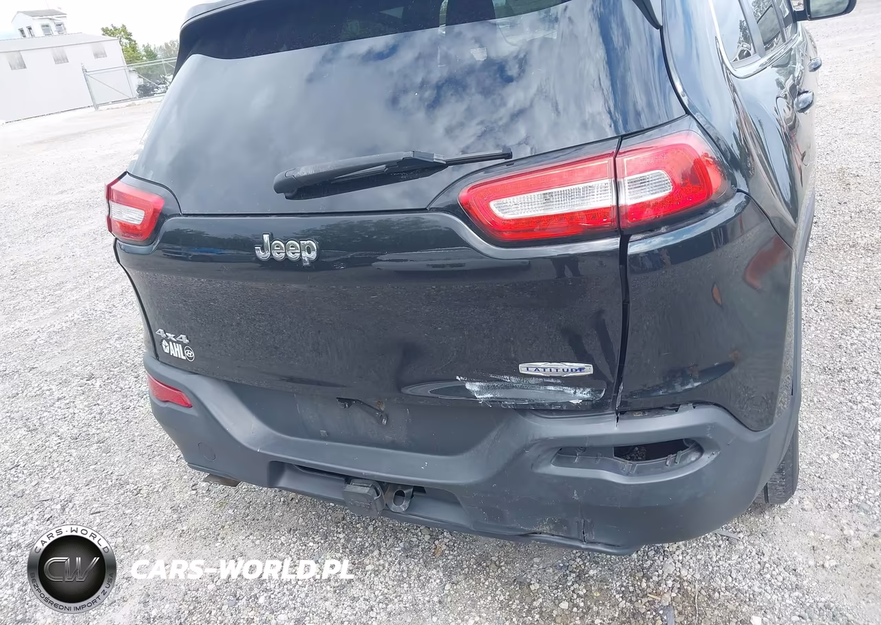 2014 Jeep Cherokee Latitude VIN:1C4PJMCB0EW290633 - 12