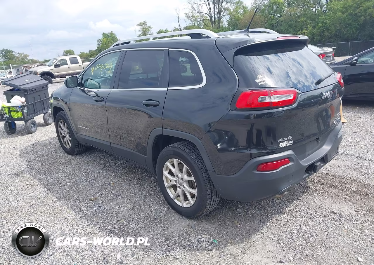 2014 Jeep Cherokee Latitude VIN:1C4PJMCB0EW290633 - 3