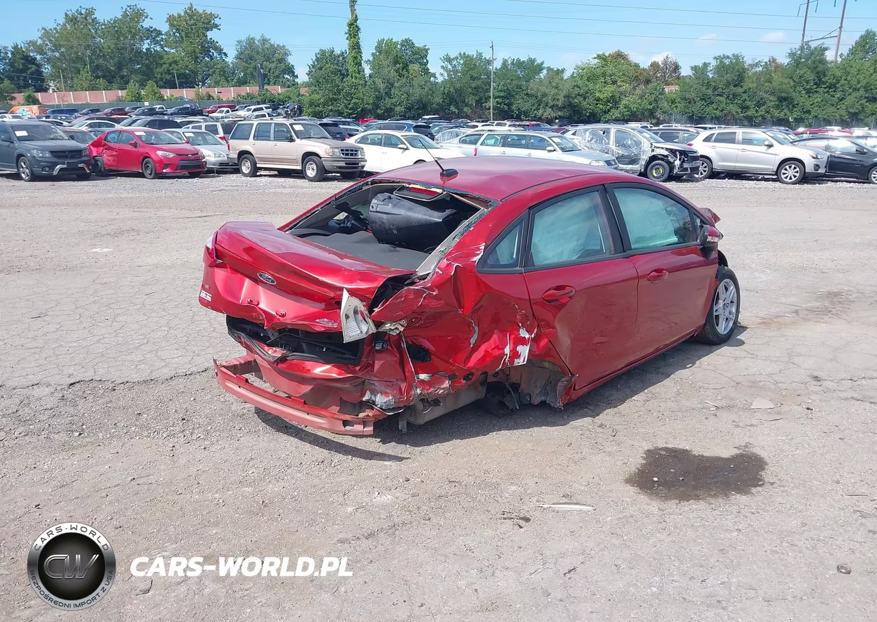 2018 Ford Fiesta Se VIN:3FADP4BJ1JM126656 - 4