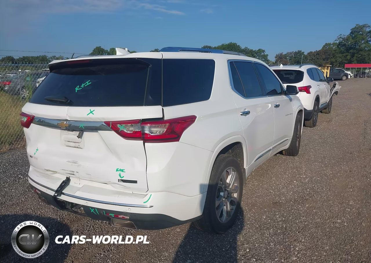 2018 Chevrolet Traverse Premier VIN:1GNERKKW9JJ258822 - 4