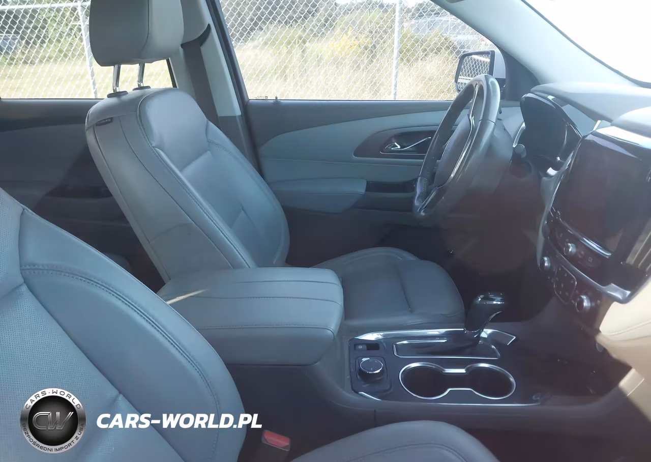 2018 Chevrolet Traverse Premier VIN:1GNERKKW9JJ258822 - 5