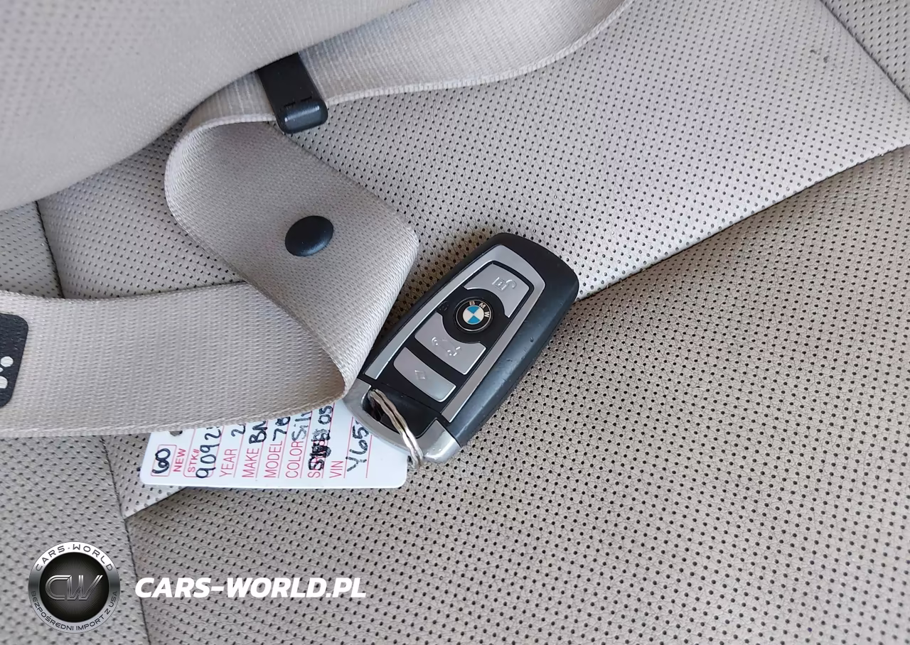 2011 BMW 750Li VIN:WBAKB8C50BCY65249 - 11