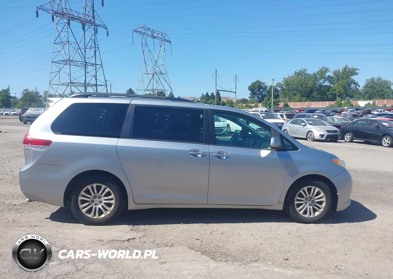 2011 Toyota Sienna Xle V6 VIN:5TDYK3DC0BS099664 - 13