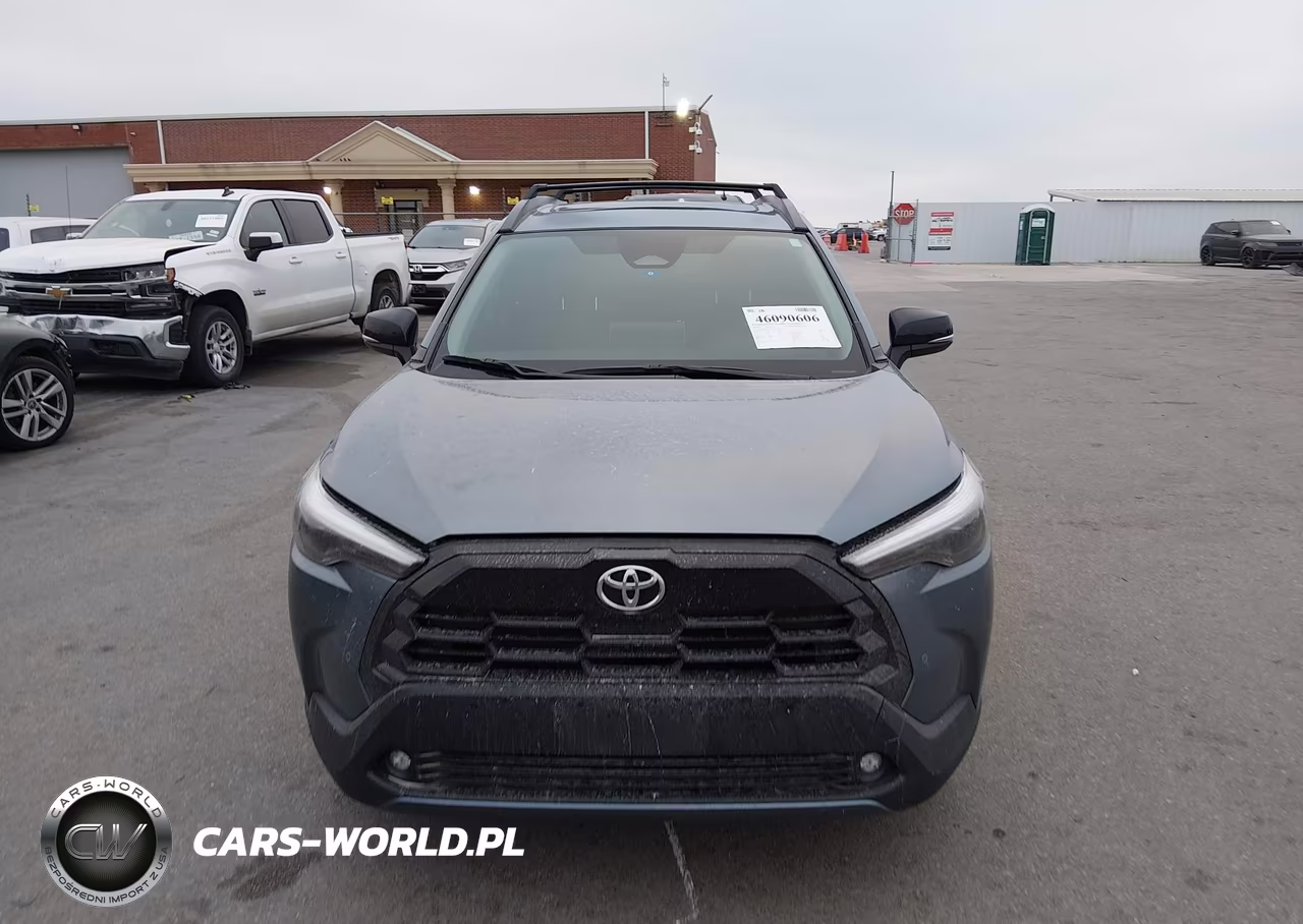 2026 Toyota Corolla Cross Xle VIN:7MUDAAAGXTV181034 - 13