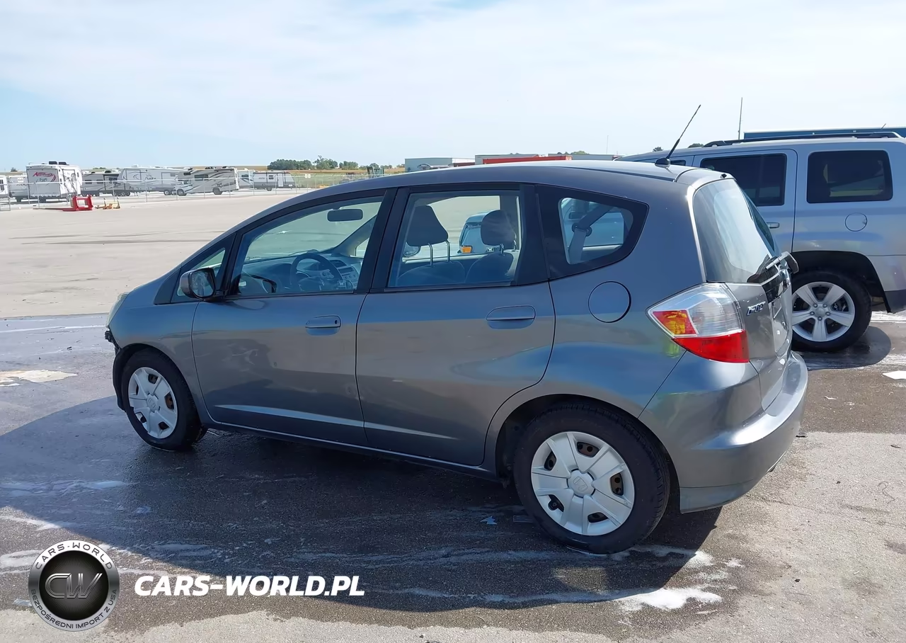 2013 Honda Fit VIN:JHMGE8H39DC036088 - 15