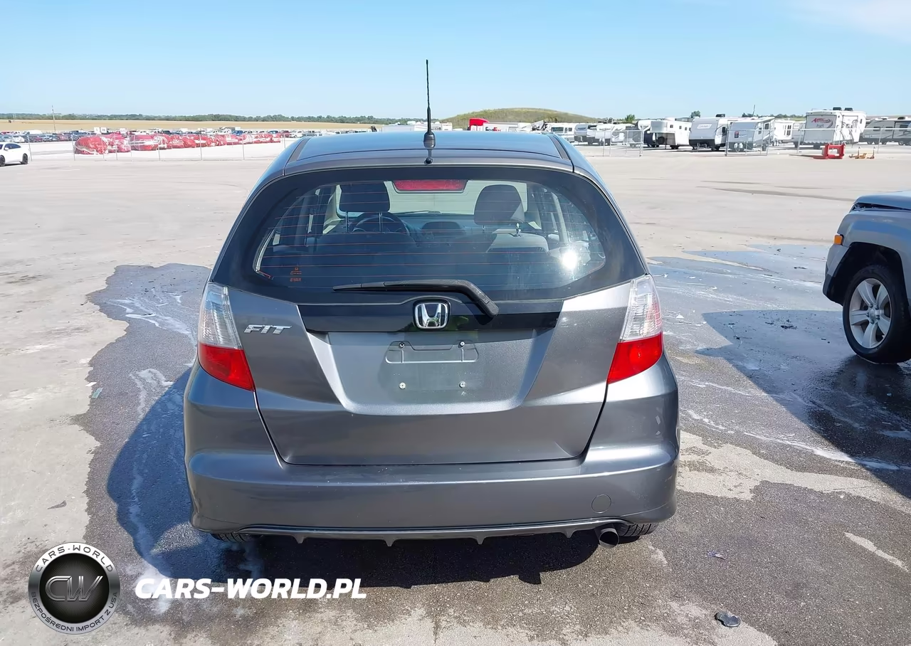 2013 Honda Fit VIN:JHMGE8H39DC036088 - 17