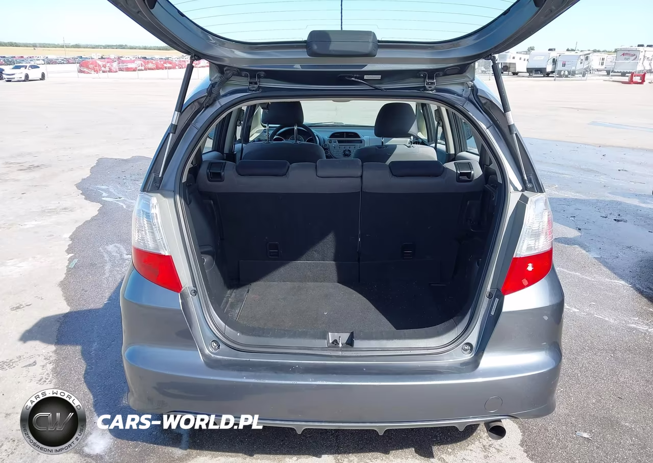 2013 Honda Fit VIN:JHMGE8H39DC036088 - 18