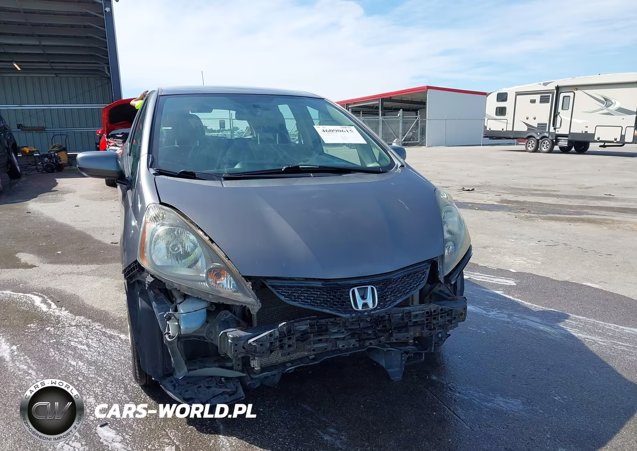 2013 Honda Fit VIN:JHMGE8H39DC036088 - 6