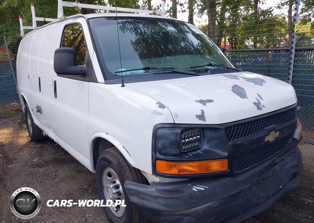 2011 Chevrolet Express 2500 Work Van VIN:1GCWGFCA3B1126203 - 1