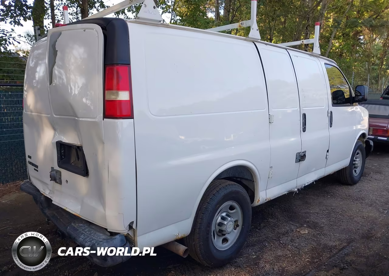 2011 Chevrolet Express 2500 Work Van VIN:1GCWGFCA3B1126203 - 4
