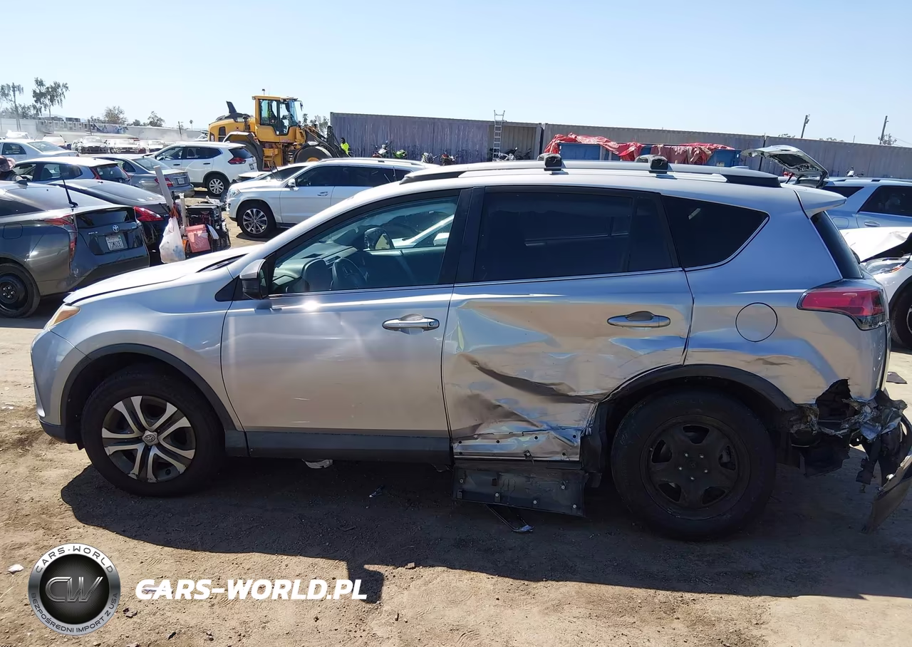 2018 Toyota Rav4 Le VIN:2T3BFREVXJW697481 - 14