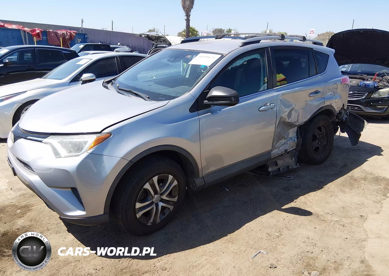 2018 Toyota Rav4 Le VIN:2T3BFREVXJW697481 - 2