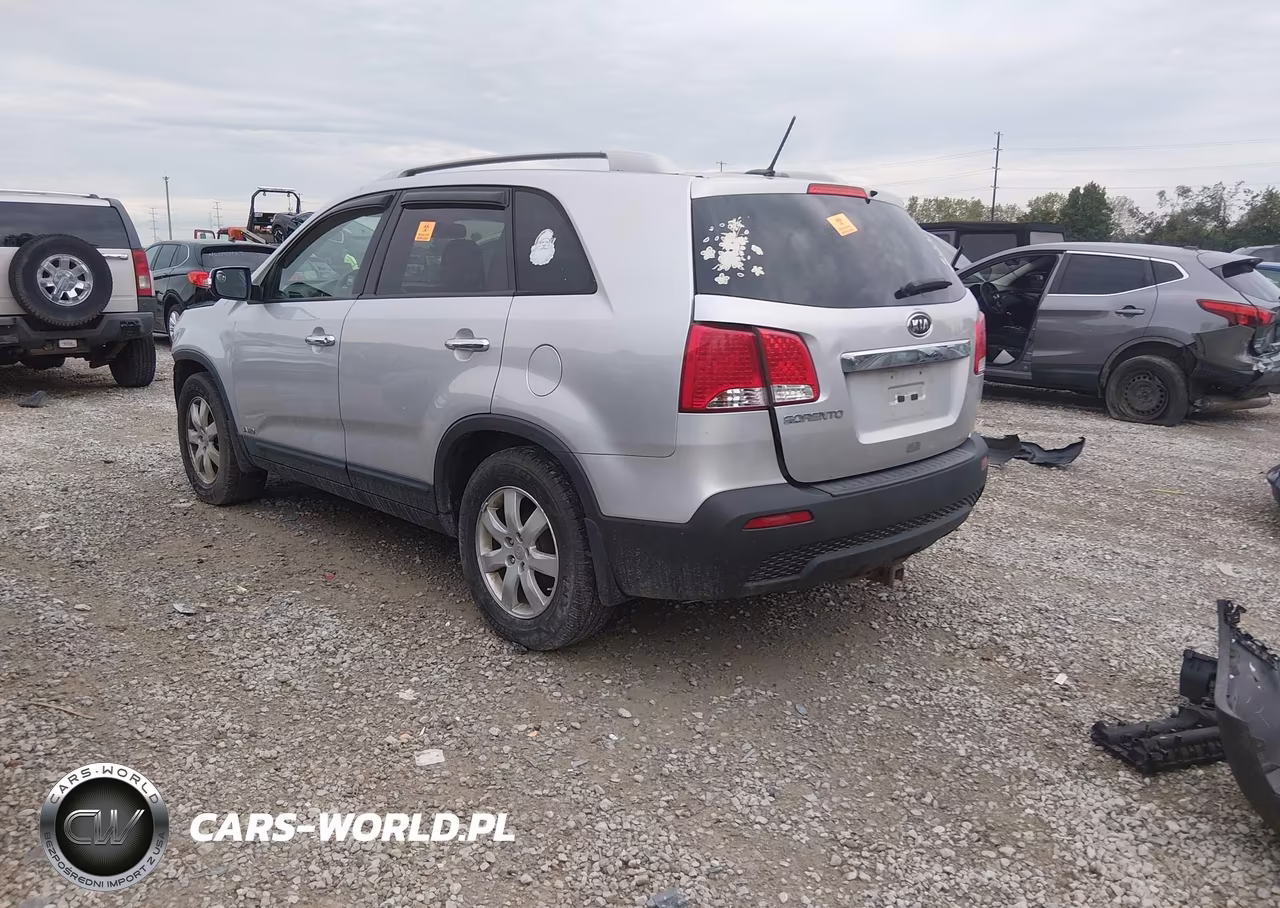 2012 Kia Sorento Lx V6 VIN:5XYKTDA29CG287943 - 3