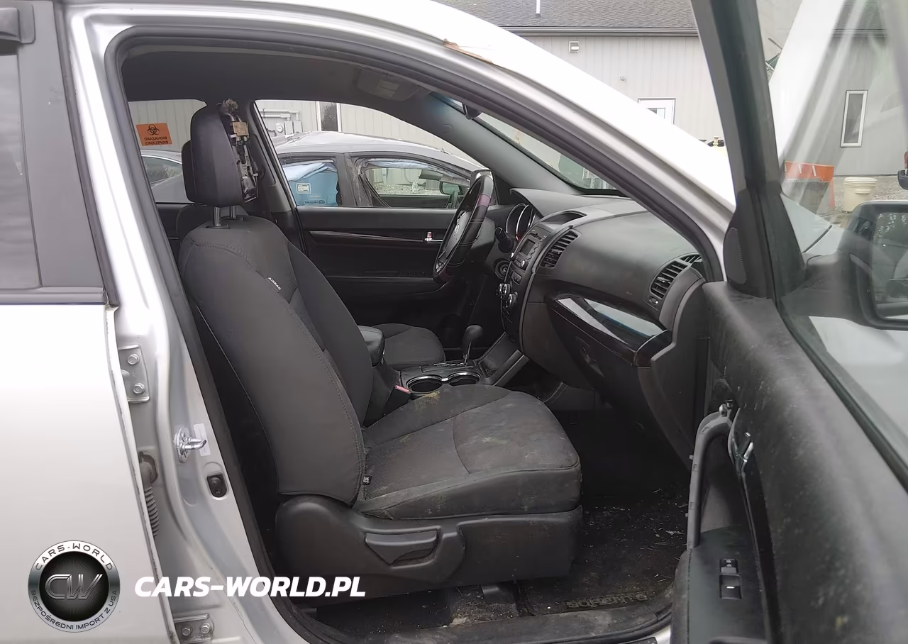 2012 Kia Sorento Lx V6 VIN:5XYKTDA29CG287943 - 5