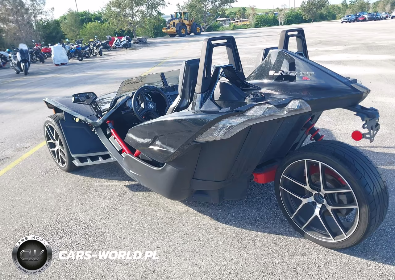 2016 Polaris Slingshot VIN:57XAAPFA4G5107728 - 3