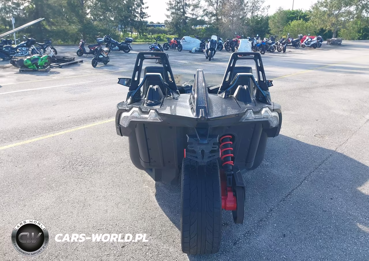 2016 Polaris Slingshot VIN:57XAAPFA4G5107728 - 6