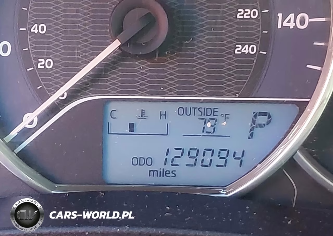 2015 Toyota Corolla L VIN:5YFBURHE7FP210787 - 16