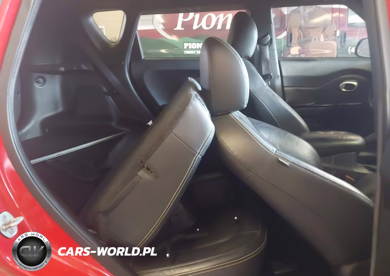 2015 Kia Soul + VIN:KNDJP3A5XF7773828 - 8