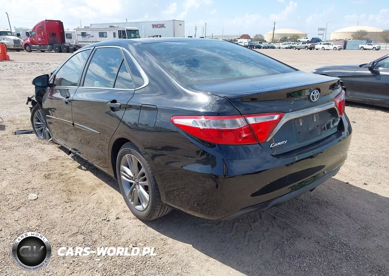 2015 Toyota Camry Se VIN:4T1BF1FK1FU891273 - 3