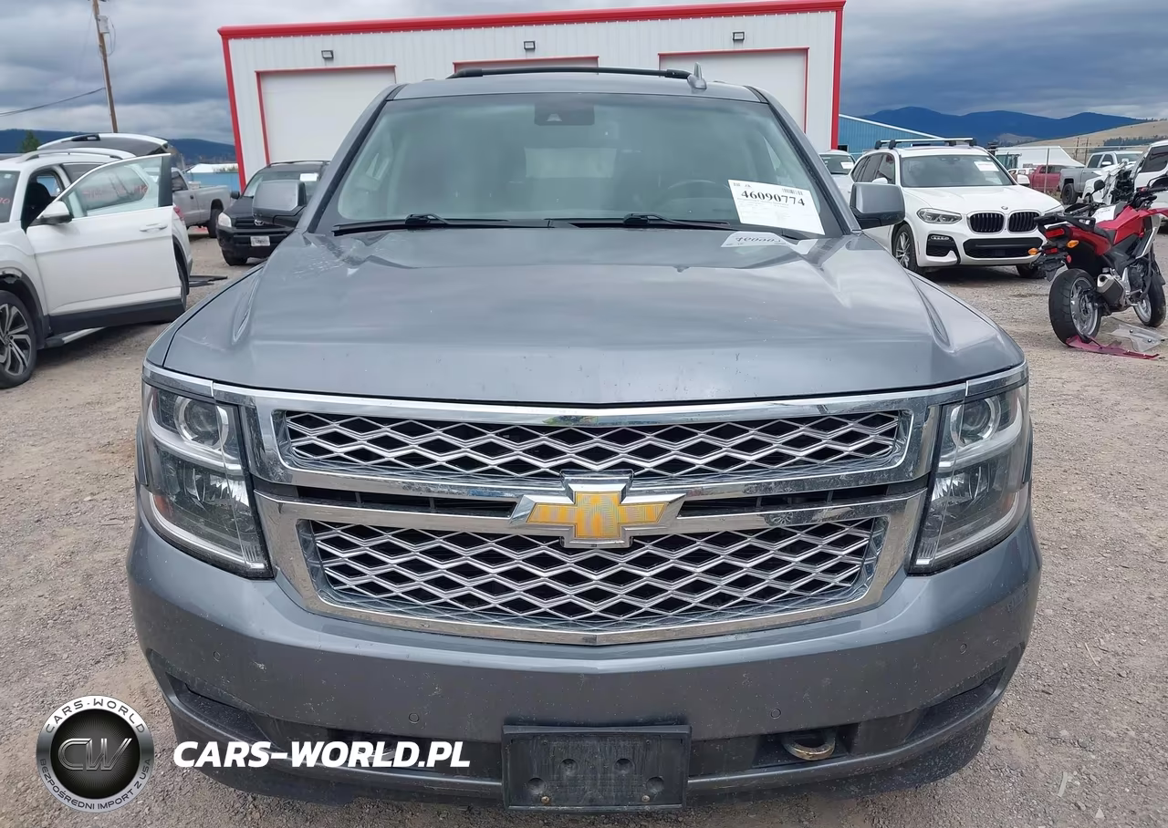 2018 Chevrolet Suburban Lt VIN:1GNSKHKC2JR213447 - 12