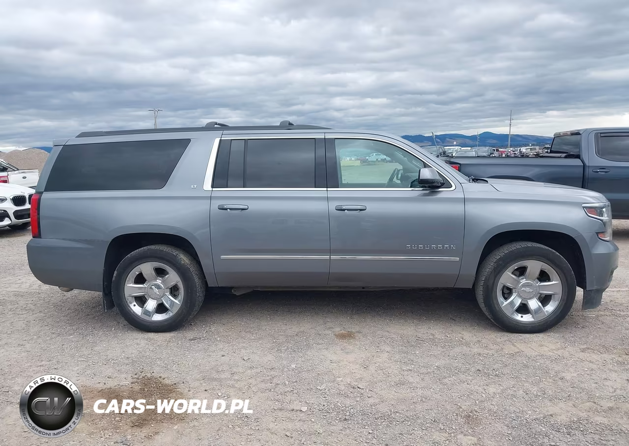 2018 Chevrolet Suburban Lt VIN:1GNSKHKC2JR213447 - 13