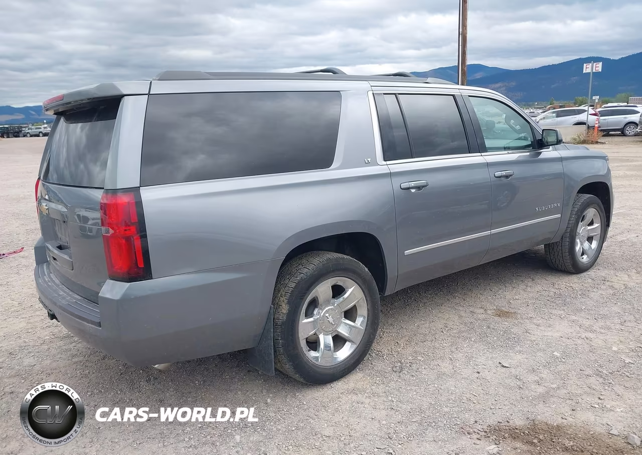 2018 Chevrolet Suburban Lt VIN:1GNSKHKC2JR213447 - 4