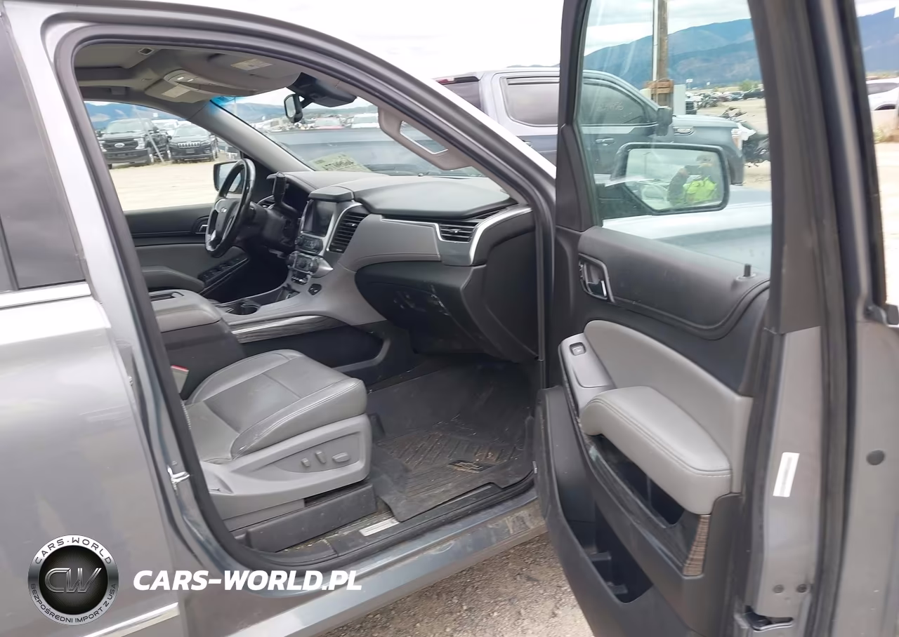 2018 Chevrolet Suburban Lt VIN:1GNSKHKC2JR213447 - 5