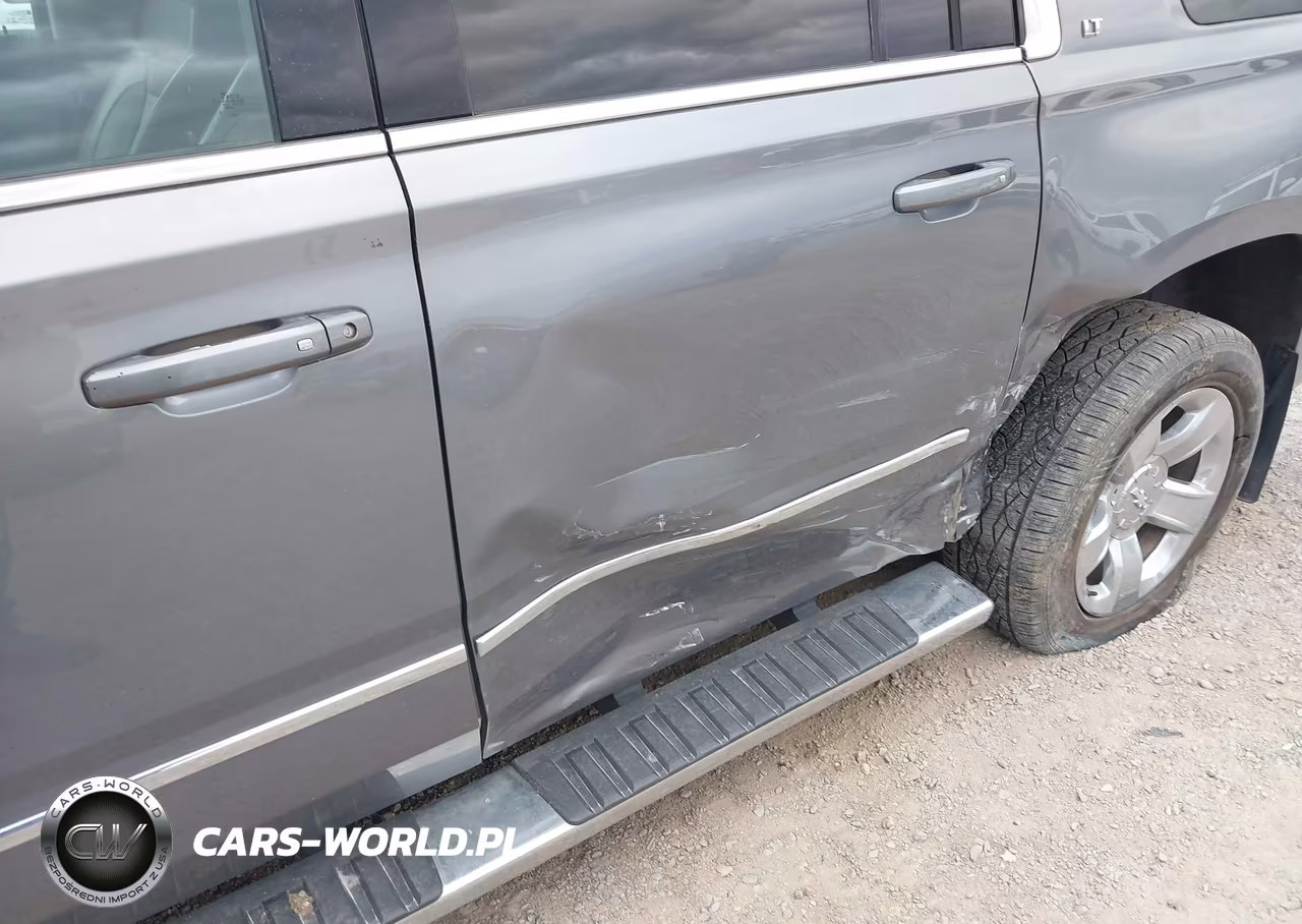 2018 Chevrolet Suburban Lt VIN:1GNSKHKC2JR213447 - 6