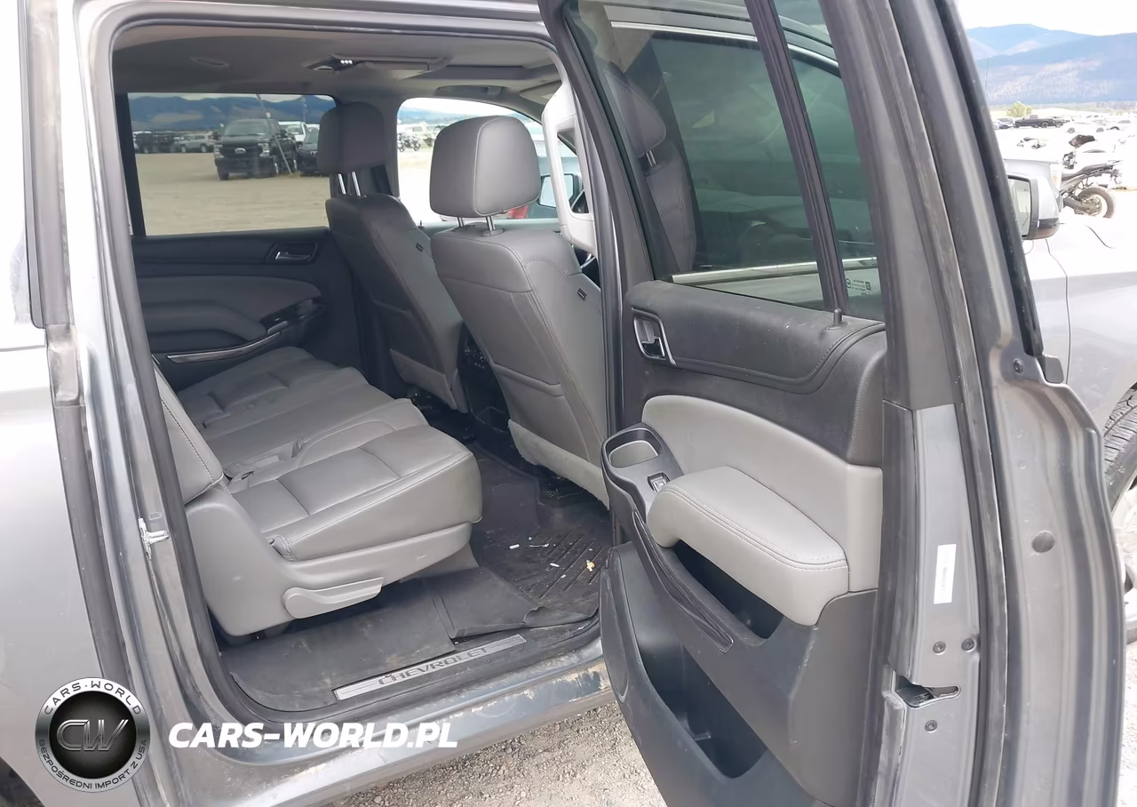 2018 Chevrolet Suburban Lt VIN:1GNSKHKC2JR213447 - 8