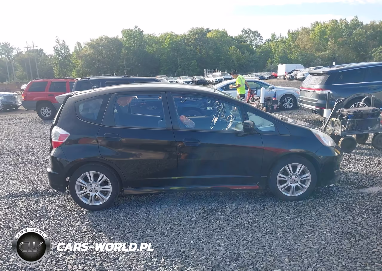 2009 Honda Fit Sport VIN:JHMGE88449S006874 - 13