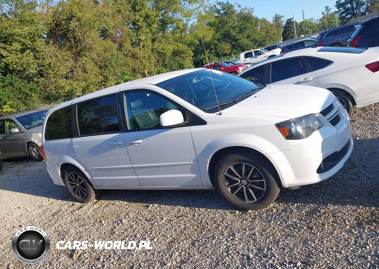 2016 Dodge Grand Caravan R-T VIN:2C4RDGEG1GR137541 - 13