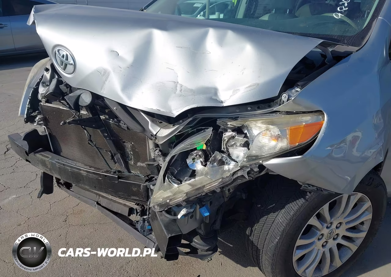 2013 Toyota Sienna Xle V6 8 Passenger VIN:5TDYK3DC7DS360856 - 6