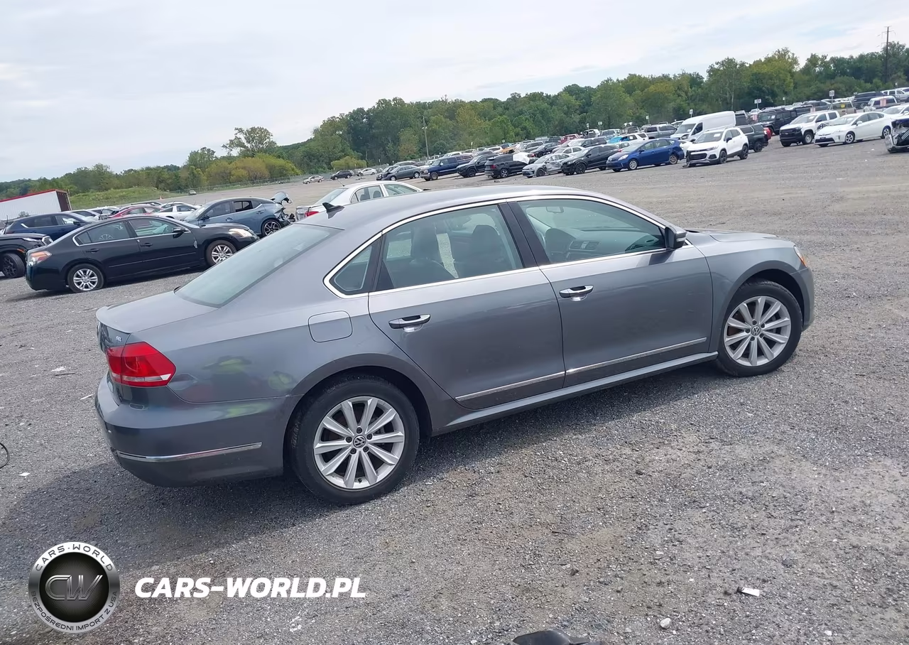 2013 Volkswagen Passat 2.5L Sel Premium VIN:1VWCP7A39DC045482 - 4