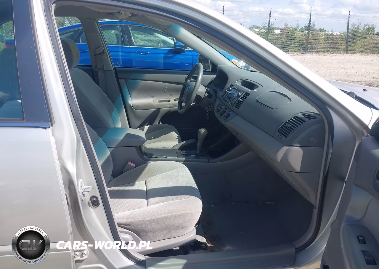 2003 Toyota Camry Le VIN:4T1BE32K73U784440 - 5