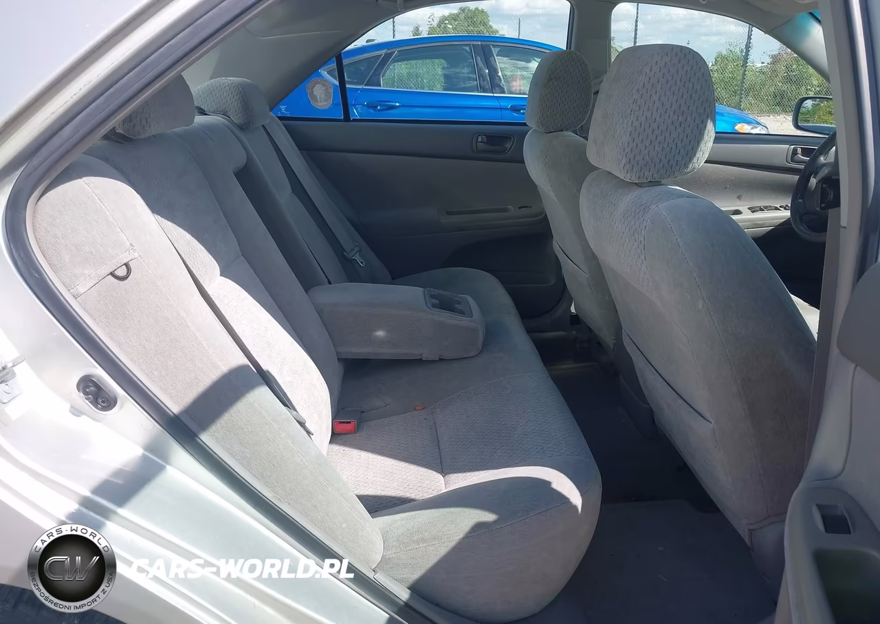 2003 Toyota Camry Le VIN:4T1BE32K73U784440 - 8