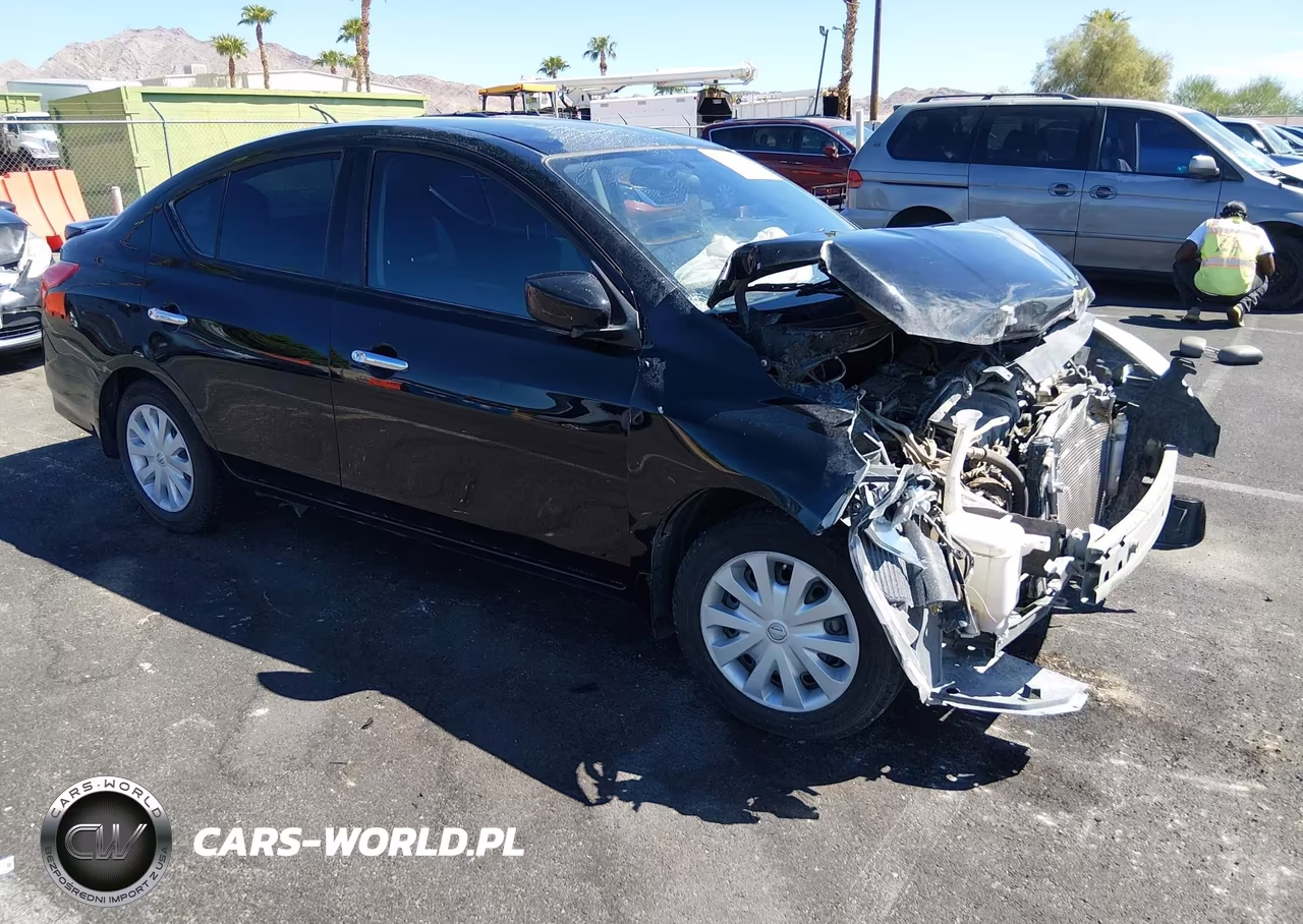 2015 Nissan Versa 1.6 Sv