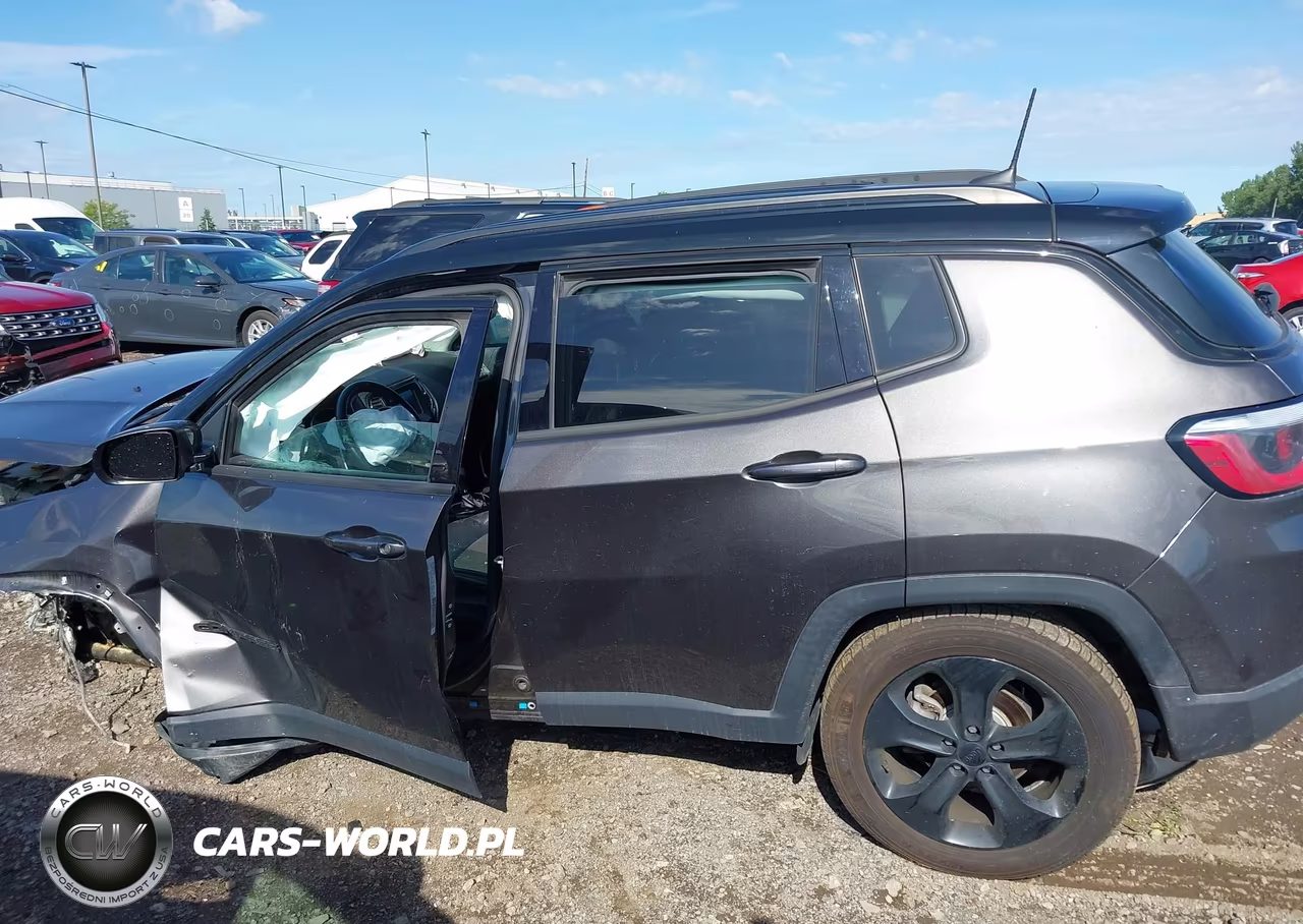 2018 Jeep Compass Altitude 4X4 VIN:3C4NJDBB9JT394790 - 15