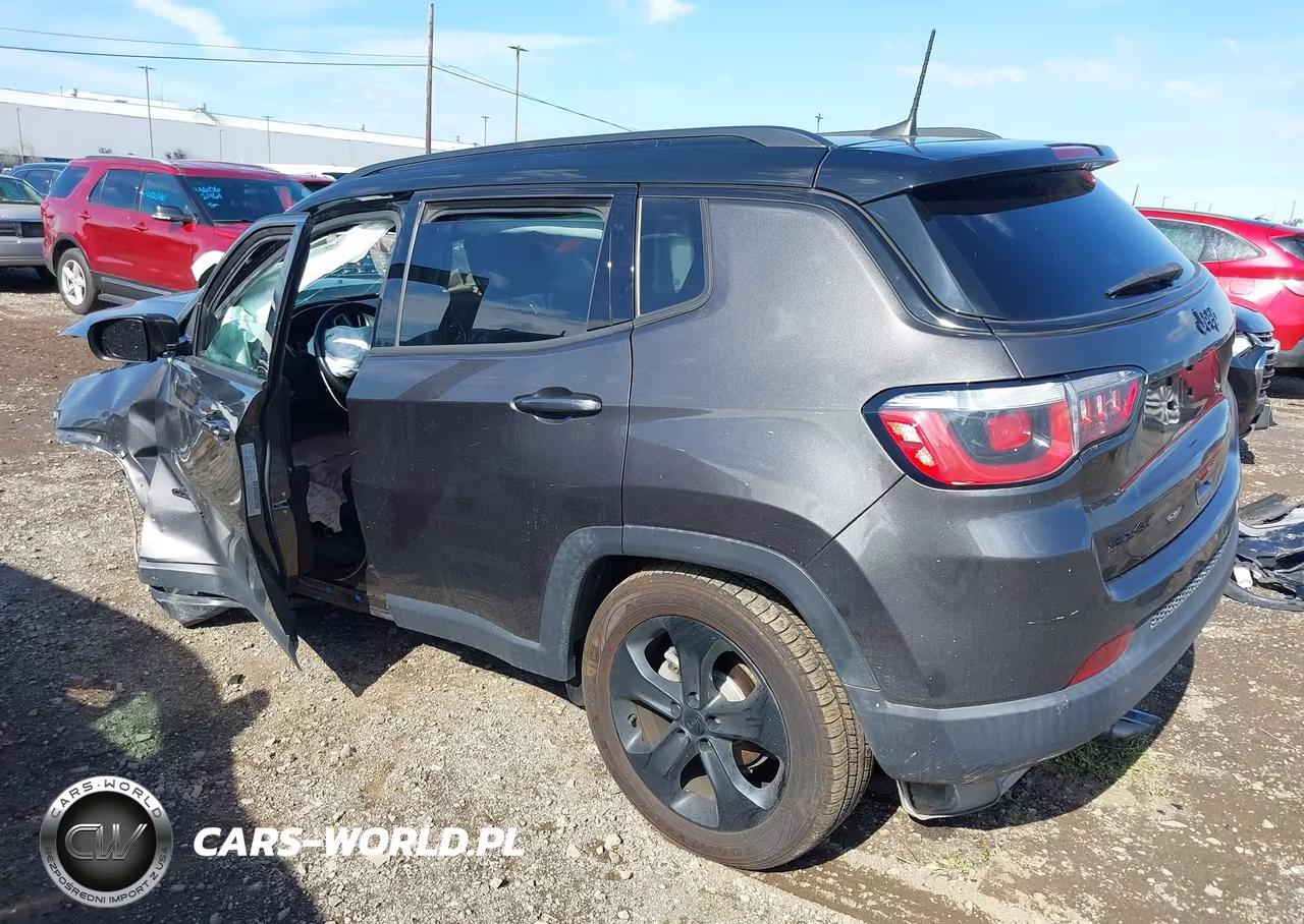 2018 Jeep Compass Altitude 4X4 VIN:3C4NJDBB9JT394790 - 3