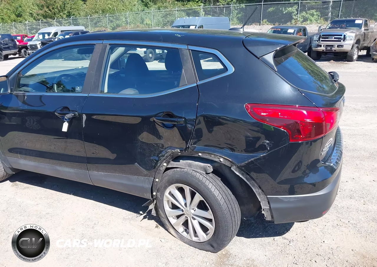 2017 Nissan Rogue Sport S VIN:JN1BJ1CR5HW142264 - 17
