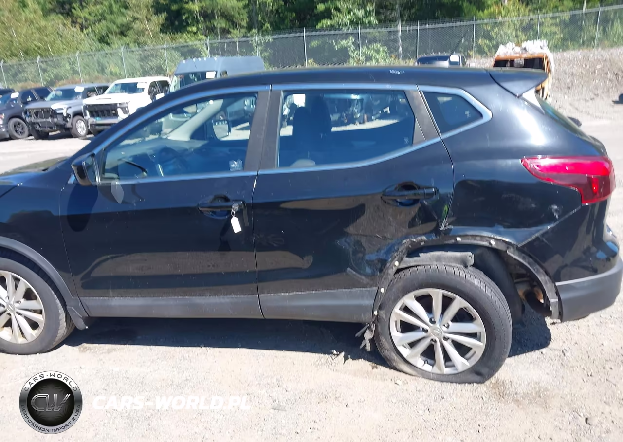 2017 Nissan Rogue Sport S VIN:JN1BJ1CR5HW142264 - 18