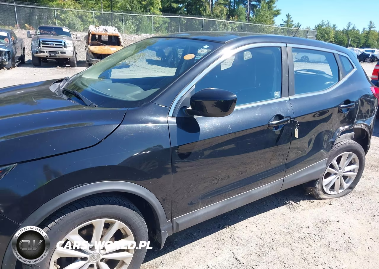 2017 Nissan Rogue Sport S VIN:JN1BJ1CR5HW142264 - 19